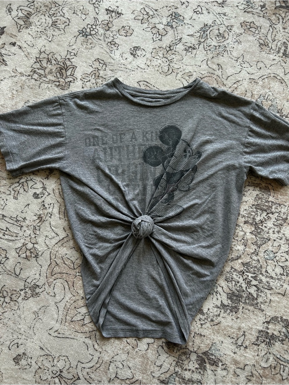 Vintage Style Disney Mickey Mouse Graphic Tee Heather Gray Size Medium⁠